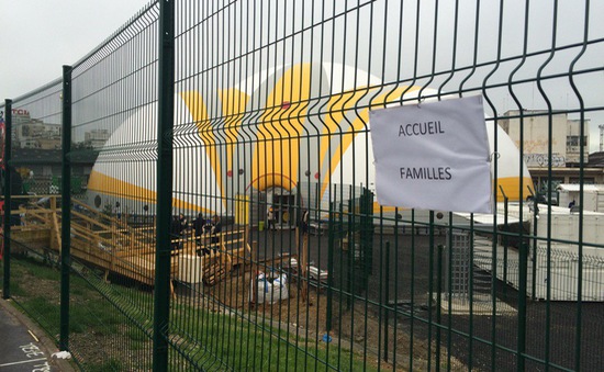 Paris mở cửa trại tạm cư đầu tiên cho người tị nạn