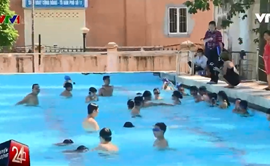 Phổ cập bơi cho học sinh tại Hà Nội: "Đánh đố" phụ huynh và giáo viên?