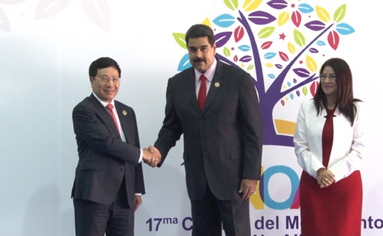 Phó Thủ tướng Phạm Bình Minh hội kiến Tổng thống Venezuela