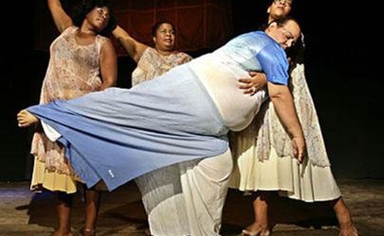 Nhóm vũ công thừa cân tại Cuba kỷ niệm 20 năm hoạt động