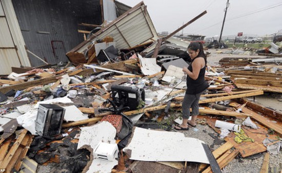 Mỹ: Siêu bão Harvey nhấn chìm thành phố Houston, ít nhất 5 người chết