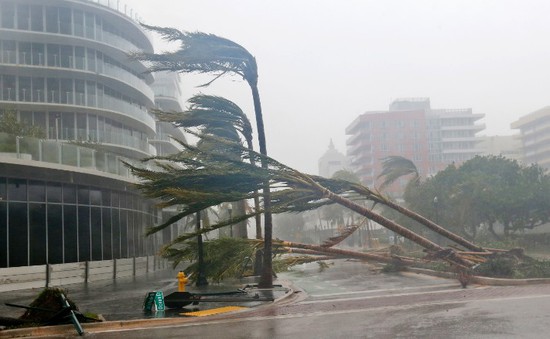 Siêu bão Irma đổ bộ miền Nam bang Florida