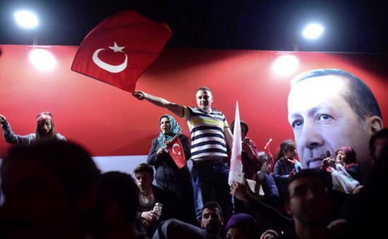 Thổ Nhĩ Kỳ: Các bên chia rẽ sau trưng cầu dân ý