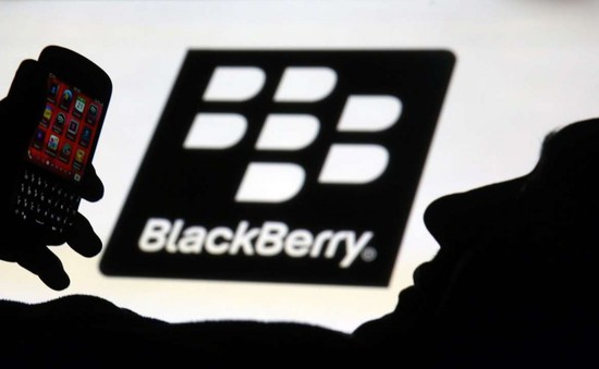 BlackBerry cũng "đua đòi" làm điện thoại chống nước