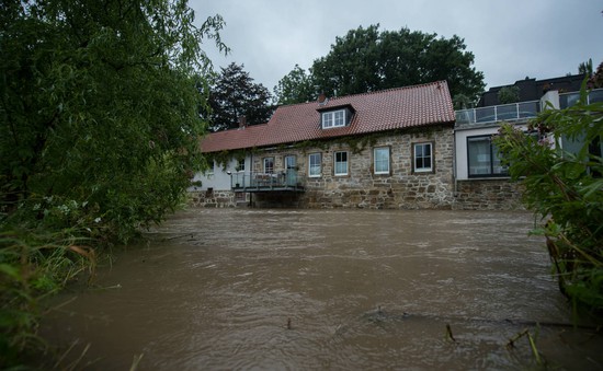 Ngập lụt tại miền Bắc nước Đức, sẵn sàng sơ tán người dân