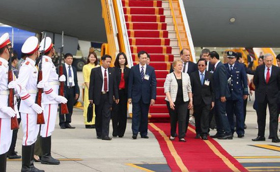 Quốc vương Brunei tự lái chuyên cơ tới Đà Nẵng dự APEC 2017