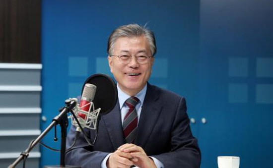 Bầu cử Tổng thống Hàn Quốc: Ông Moon Jae-in tiếp tục dẫn đầu trong thăm dò dư luận
