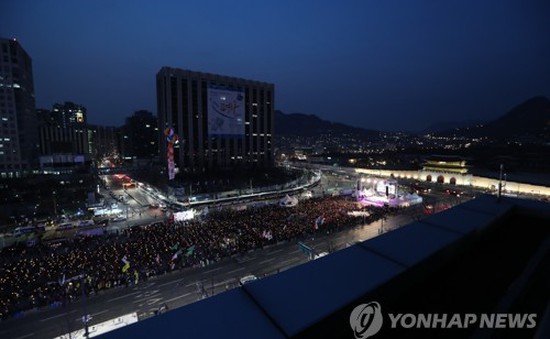 Hàn Quốc: Tiếp diễn các cuộc biểu tình phản đối và ủng hộ bà Park Geun-hye