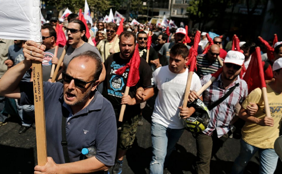 Hàng nghìn công nhân Hy Lạp biểu tình phản đối chính sách kinh tế mới