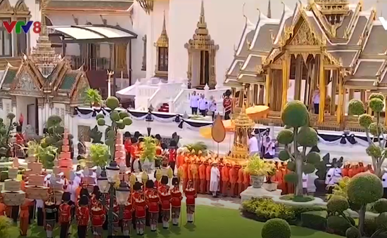 Tro cốt cố vương Thái Lan được đưa về nơi an nghỉ cuối cùng