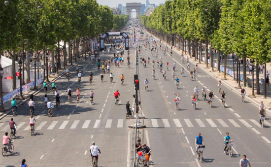 Pháp: Lần đầu tiên thủ đô Paris hạn chế xe hơi