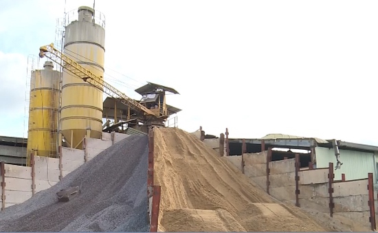 Thủ tướng yêu cầu báo cáo về giá cát tăng mạnh
