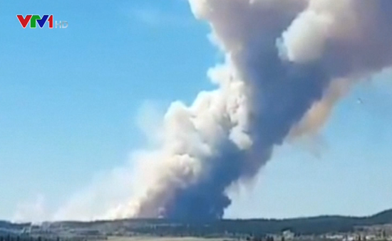 Canada ban bố tình trạng khẩn cấp do cháy rừng