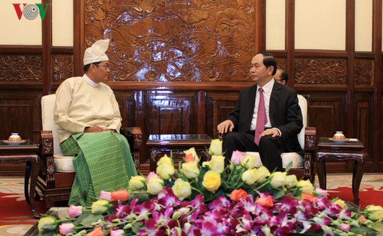 Chủ tịch nước Trần Đại Quang tiếp các Đại sứ trình Quốc thư