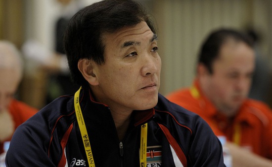 HLV Hidehiro Irisawa tạm thời nghỉ việc tại ĐT bóng chuyền nữ Việt Nam