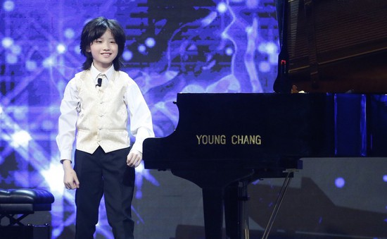 Mặt trời bé con: Học piano một năm, thần đồng 8 tuổi đã phá vỡ kỷ lục thế giới