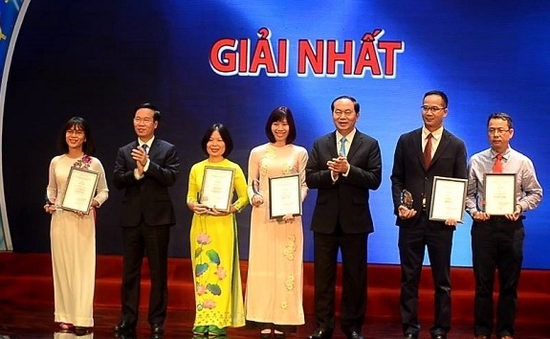 Lễ trao Giải thưởng toàn quốc về thông tin đối ngoại năm 2016