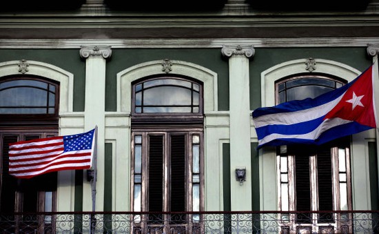 Mỹ gia hạn đạo luật thương mại chống Cuba thêm 1 năm