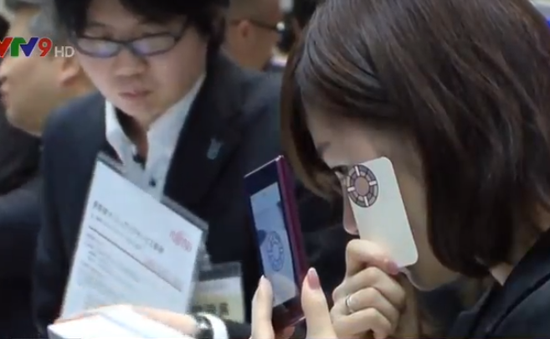 Kiểm tra da bằng điện thoại di động ở Nhật Bản