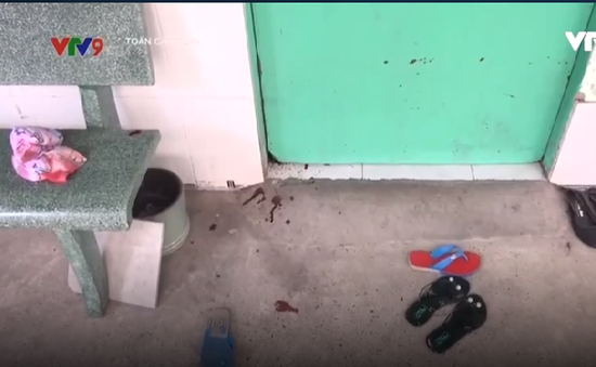 Bình Dương: Thanh niên dùng dao đâm người tình, tự sát trong phòng trọ