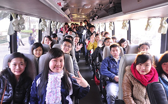 Chở miễn phí hơn 1.000 sinh viên Đại học Huế đã về quê ăn Tết