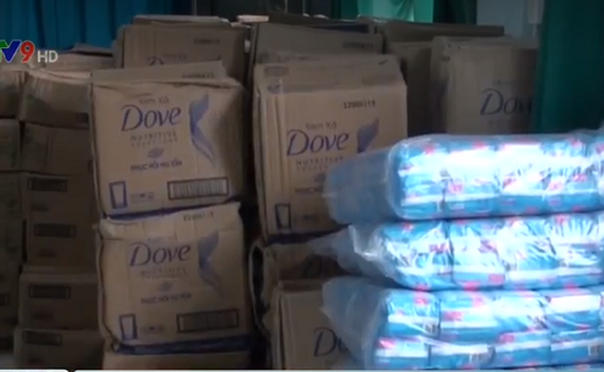 Bắt giữ lô hàng dầu gội, sữa tắm giả nhãn hiệu tại Đồng Nai