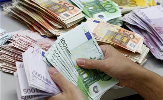 Đồng Euro tăng giá mạnh so với USD