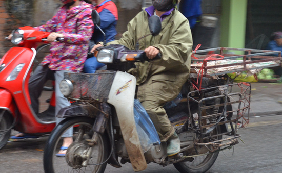 Yêu cầu Hà Nội, TP Hồ Chí Minh loại bỏ xe cũ nát, gây ô nhiễm môi trường