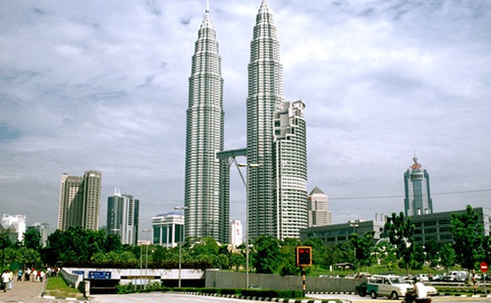 Du khách tới Malaysia phải nộp thuế du lịch