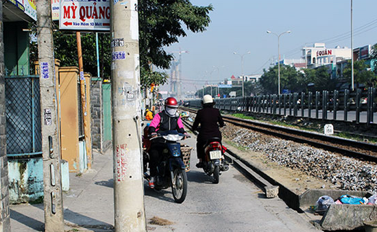 Đầu tư đường gom dọc đường sắt từ Cầu vượt ngã ba Huế đến cầu vượt Hòa Cầm, Đà Nẵng