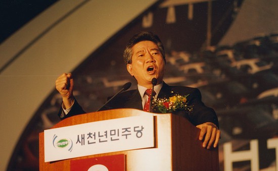 Phim về cố Tổng thống Hàn Quốc gây "bão" phòng vé