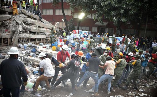 Mexico phối hợp với nhiều quốc gia tìm kiếm nạn nhân vụ động đất
