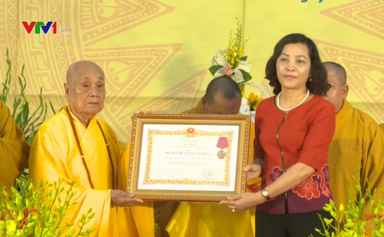 Giáo hội Phật giáo tỉnh Ninh Bình nhận Huân chương Lao động hạng Ba