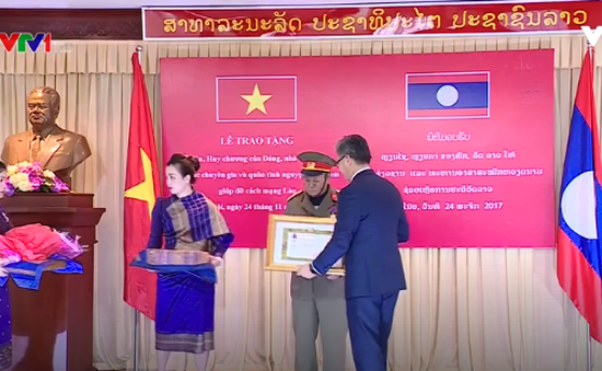 Ghi nhận đóng góp của chuyên gia, quân tình nguyện Việt Nam tại Lào