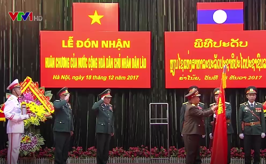 Tổng cục Tình báo Bộ Quốc phòng Việt Nam đón nhận Huân chương Lao động hạng Nhất của Lào