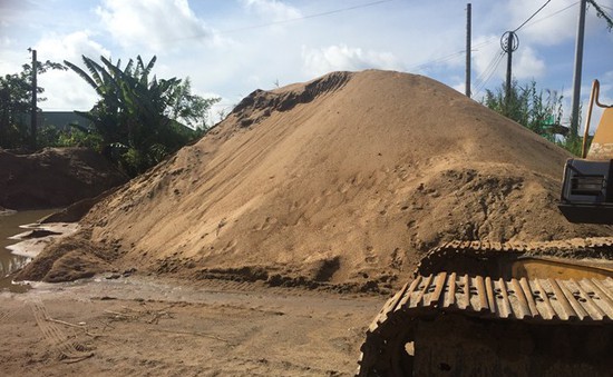 Quảng Nam: Giá cát tăng cao vì tạm thời đóng cửa mỏ