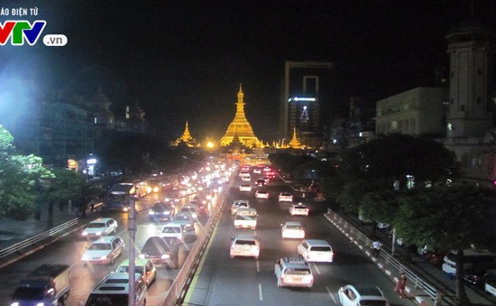 Cảnh giao thông tại Yangon (Myanmar) sau 10 năm cấm xe máy