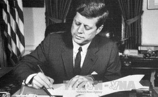 Mỹ tiếp tục công bố hơn 10.000 tài liệu về vụ ám sát Tổng thống Kennedy