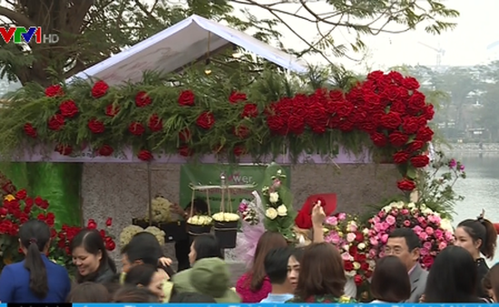 Chấn chỉnh tình trạng lộn xộn tại Lễ hội hoa hồng Bulgaria