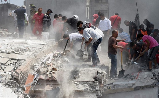 Công tác cứu hộ động đất ở Mexico gặp nhiều khó khăn