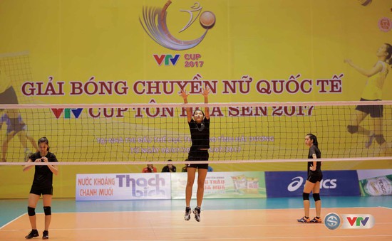VTV Cup Tôn Hoa Sen 2017: ĐT trẻ Việt Nam tích cực tập luyện, sẵn sàng cho trận đấu ra quân