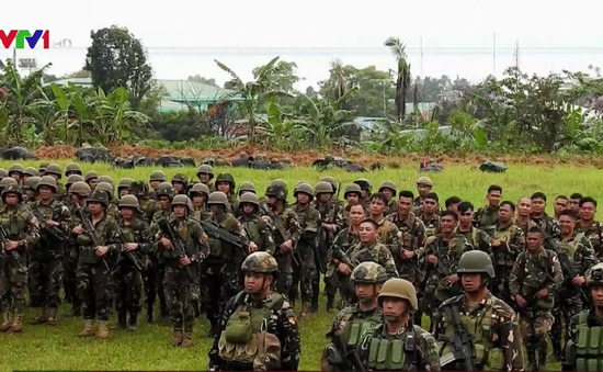 Tổng thống Philippines yêu cầu gia hạn thiết quân luật tại Mindanao