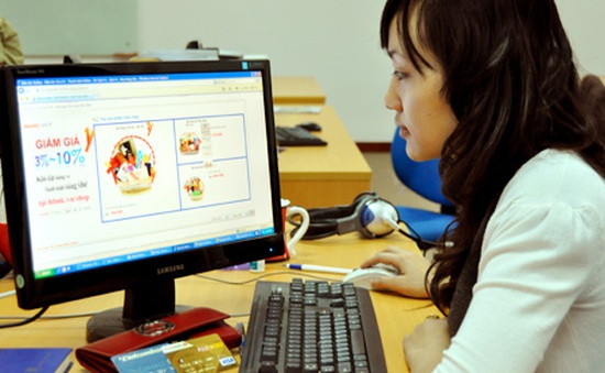 60% người dùng mạng Việt Nam “giải trí” bằng cách mua sắm