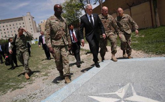 Bộ trưởng Quốc phòng Mỹ bất ngờ thăm Afghanistan