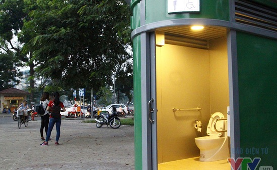 Dự án nhà vệ sinh công cộng tại Hà Nội: 200 cái chỉ 1 cái hoạt động