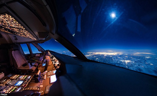 Buồng lái máy bay - Không gian làm việc kỳ ảo nhất thế giới