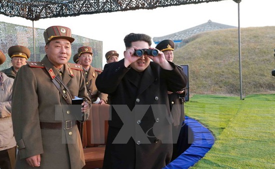 Lãnh đạo Triều Tiên thăm đảo tiền tuyến, cảnh báo tấn công Hàn Quốc