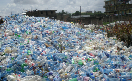 Kenya: Thu gom rác thải làm vật liệu ráp tàu bè đi lại trên biển