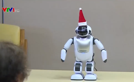 Robot giúp vui cho người cao tuổi ở Nhật Bản