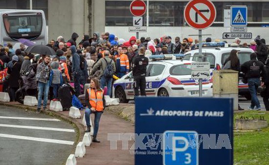 Pháp kết tội hai đối tượng tiếp tay cho kẻ tấn công sân bay Orly